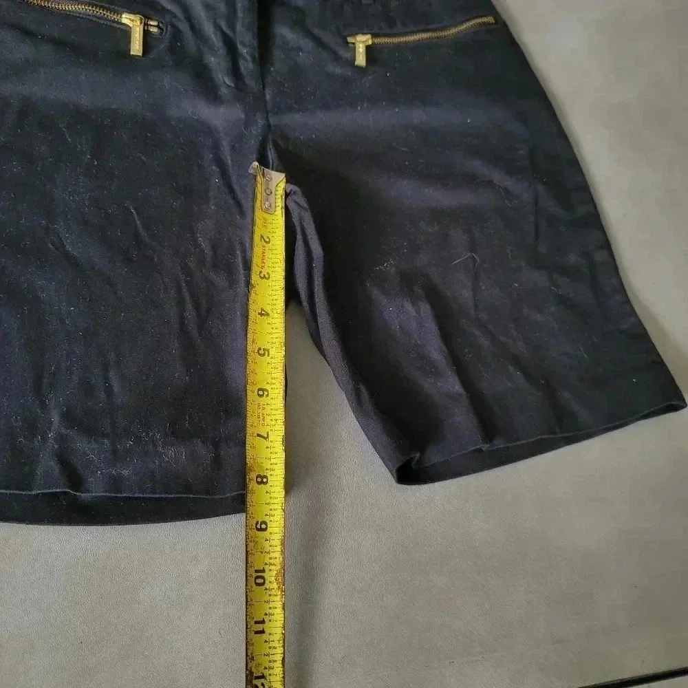 Michael Kors Women's Pockets Black with Gold Zipper Short Bermuda Shorts sz 8